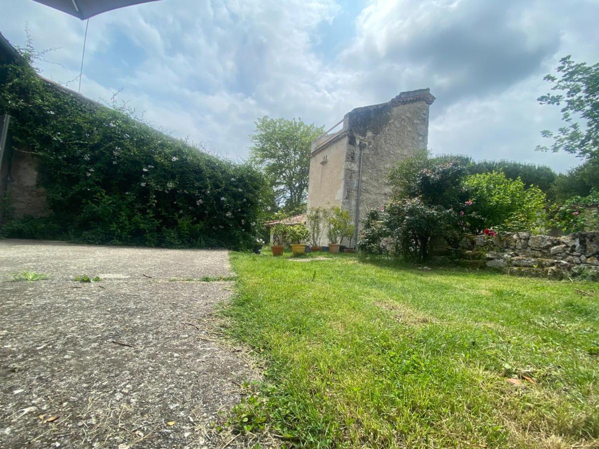 Studio pour 4 personnes au Sabathé Saint-Mezard Exterior foto